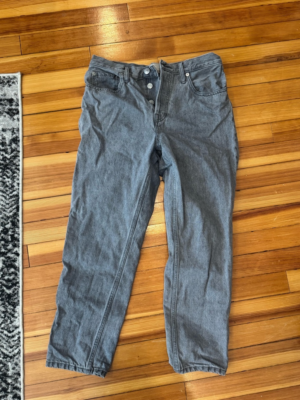 Everlane the 90s Cheeky Jean (Crop, Acid Grey)